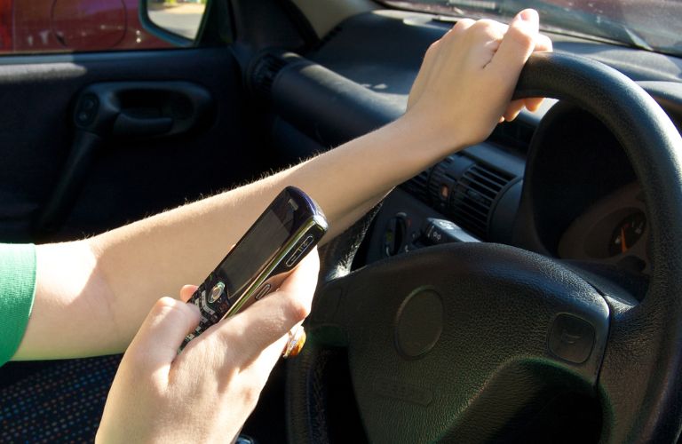 teen driver texting while driving