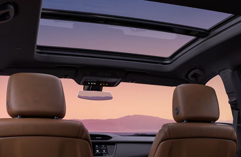 sunroof of the 2025 Cadillac XT5